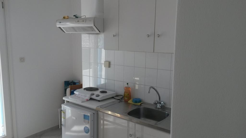 Antonia Studios ナウサ 部屋 写真